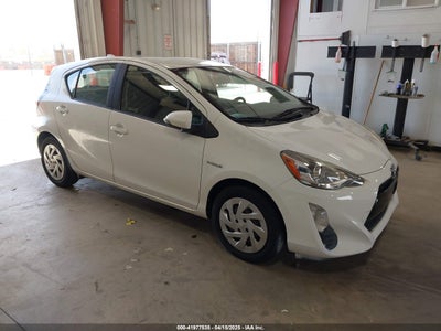 TOYOTA PRIUS C 2016