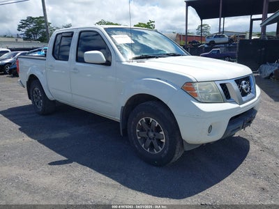 NISSAN FRONTIER 2015