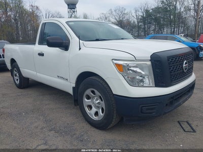 NISSAN TITAN 2017