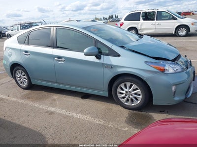 TOYOTA PRIUS PLUG-IN 2015
