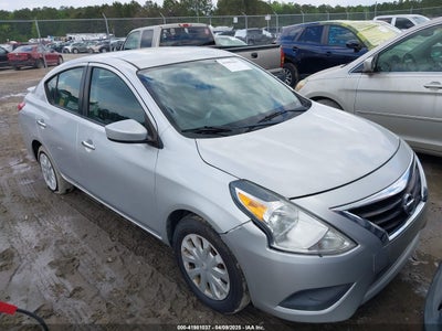 NISSAN VERSA 2017