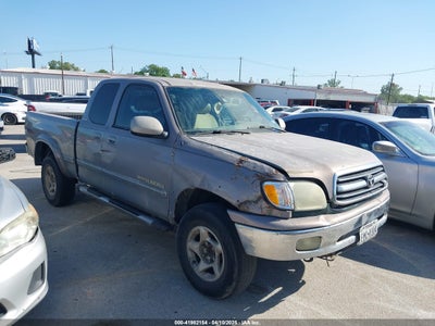 TOYOTA TUNDRA 2002