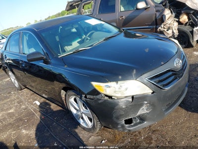 TOYOTA CAMRY 2011