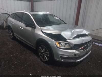 VOLVO V60 CROSS COUNTRY 2016