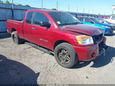 NISSAN TITAN 2015