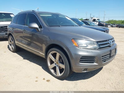 VOLKSWAGEN TOUAREG 2011