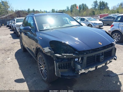 PORSCHE CAYENNE 2023