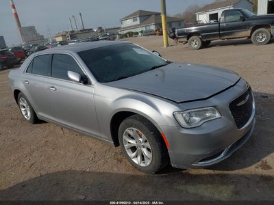 CHRYSLER 300 2015