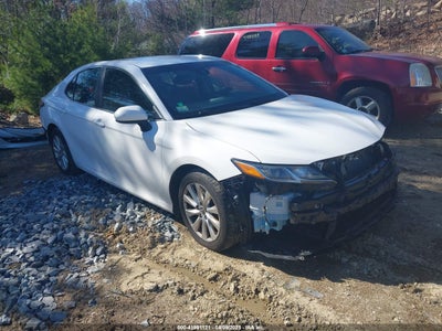TOYOTA CAMRY 2018