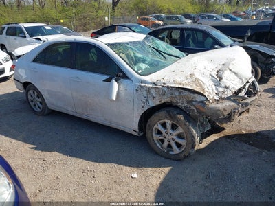 TOYOTA CAMRY 2011
