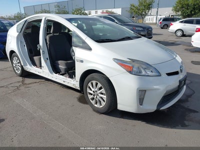 TOYOTA PRIUS PLUG-IN 2014