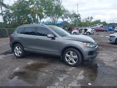 VOLKSWAGEN TOUAREG 2014