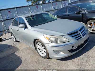 HYUNDAI GENESIS 2012