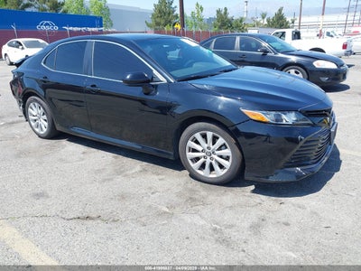 TOYOTA CAMRY 2020