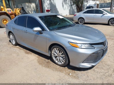 TOYOTA CAMRY 2018