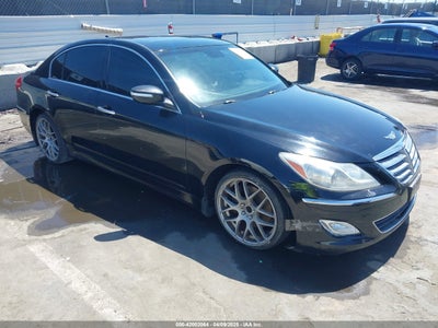 HYUNDAI GENESIS 2013
