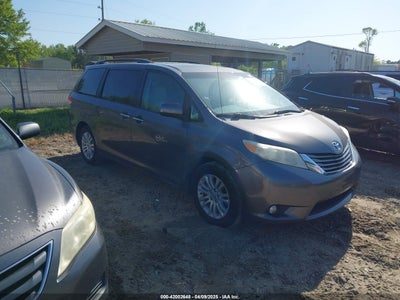 TOYOTA SIENNA 2014