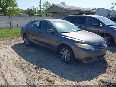 TOYOTA CAMRY 2011