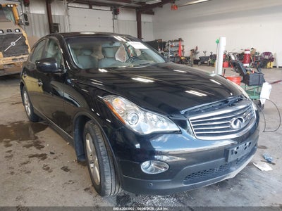 INFINITI EX35 2010