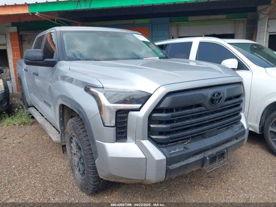 TOYOTA TUNDRA 2024