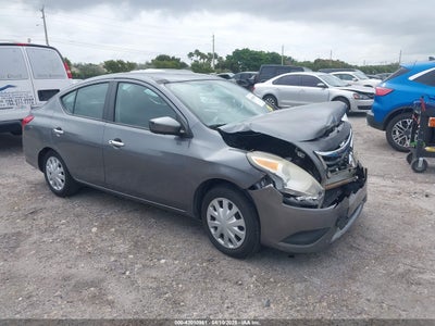 NISSAN VERSA 2017
