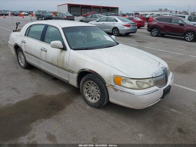 LINCOLN TOWN CAR 2000