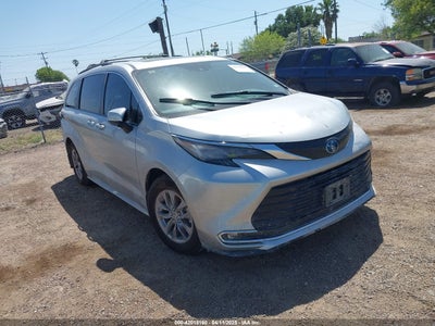 TOYOTA SIENNA 2021