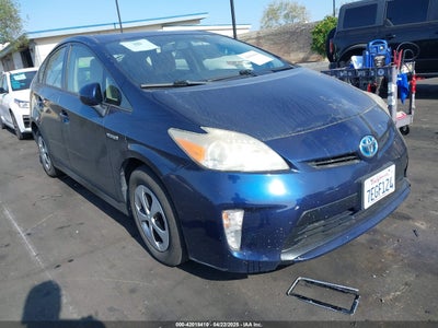 TOYOTA PRIUS 2014