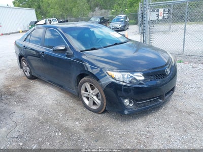 TOYOTA CAMRY 2014