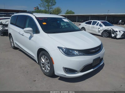 CHRYSLER PACIFICA 2017