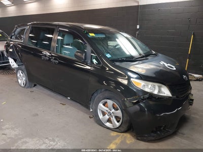 TOYOTA SIENNA 2017