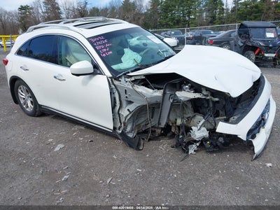 INFINITI FX35 2011