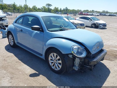 VOLKSWAGEN BEETLE 2015