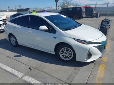 TOYOTA PRIUS PRIME 2017
