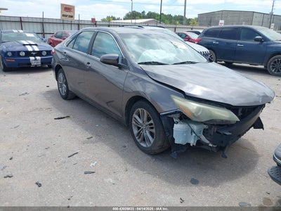TOYOTA CAMRY 2016