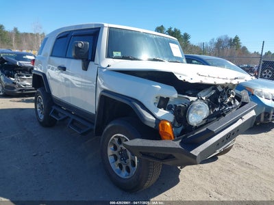 TOYOTA FJ CRUISER 2012