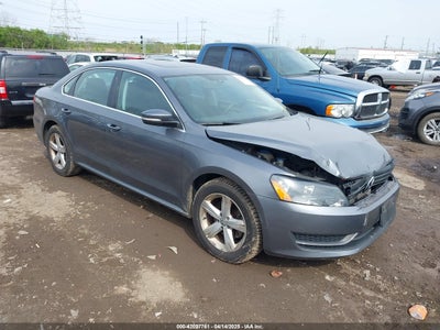 VOLKSWAGEN PASSAT 2013