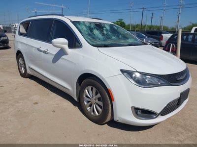 CHRYSLER PACIFICA 2018