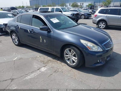 INFINITI G37 2012