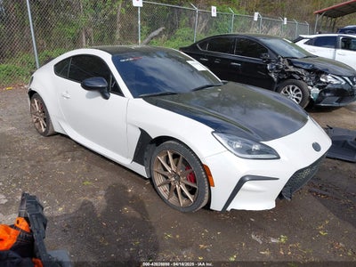 TOYOTA GR86 2024