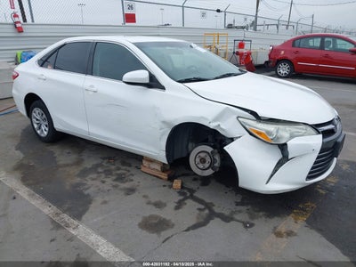 TOYOTA CAMRY 2015