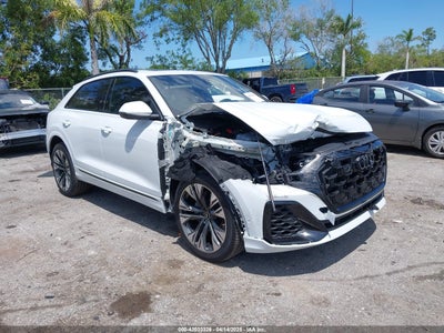 AUDI Q8 2025