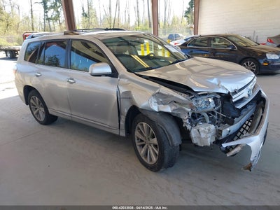 TOYOTA HIGHLANDER HYBRID 2013