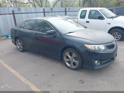 TOYOTA CAMRY 2012