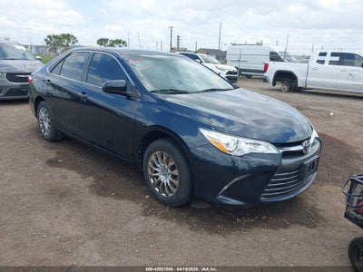 TOYOTA CAMRY 2016