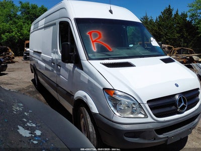 MERCEDES-BENZ SPRINTER 2500 2011