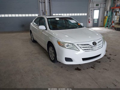 TOYOTA CAMRY 2011