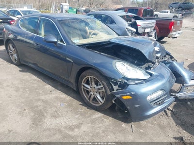 PORSCHE PANAMERA HYBRID 2012