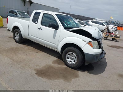 NISSAN FRONTIER 2016