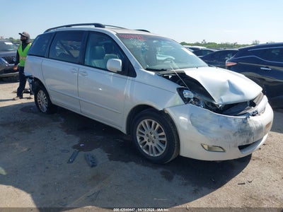 TOYOTA SIENNA 2010